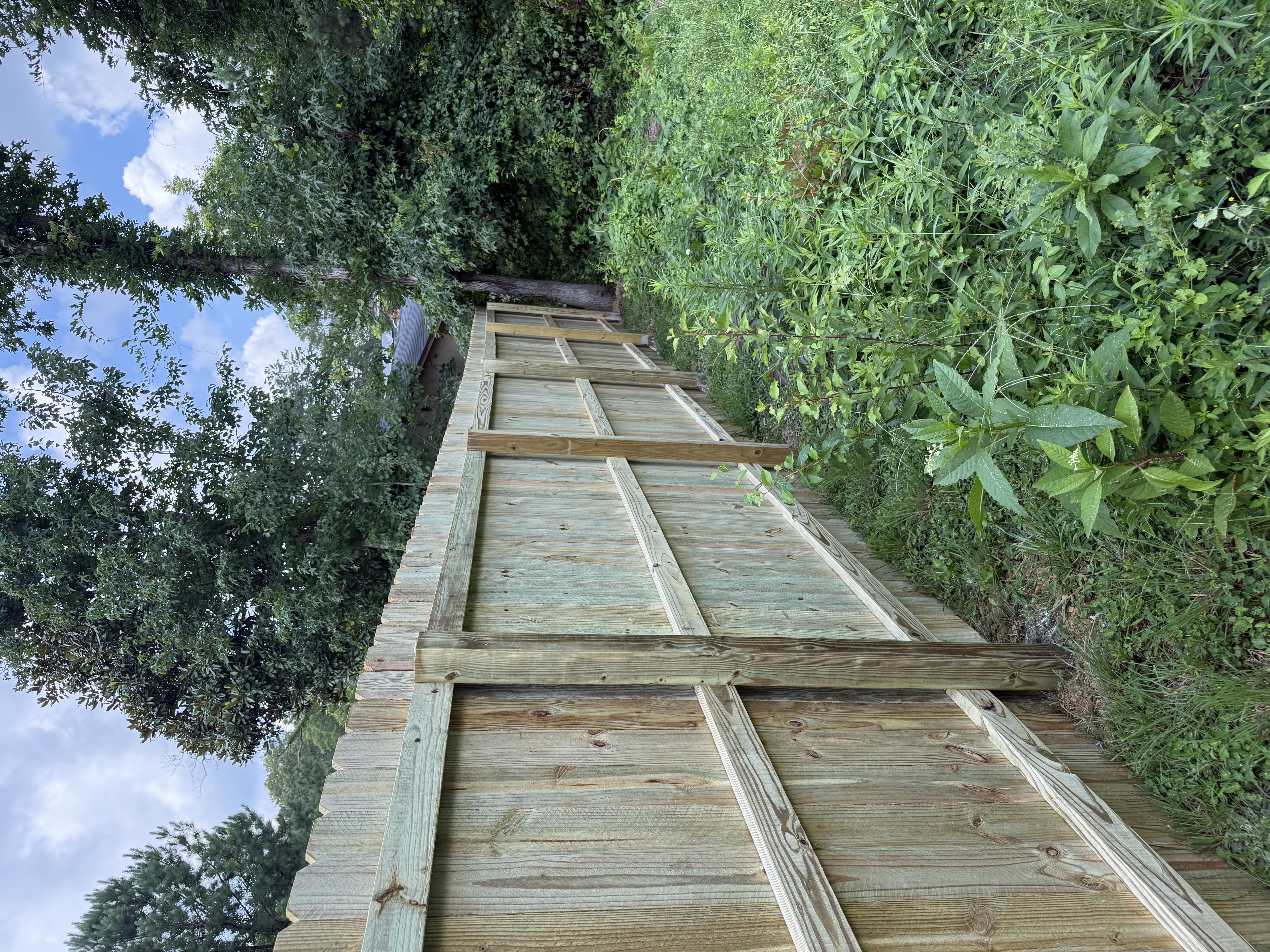 6 ft DE Fence